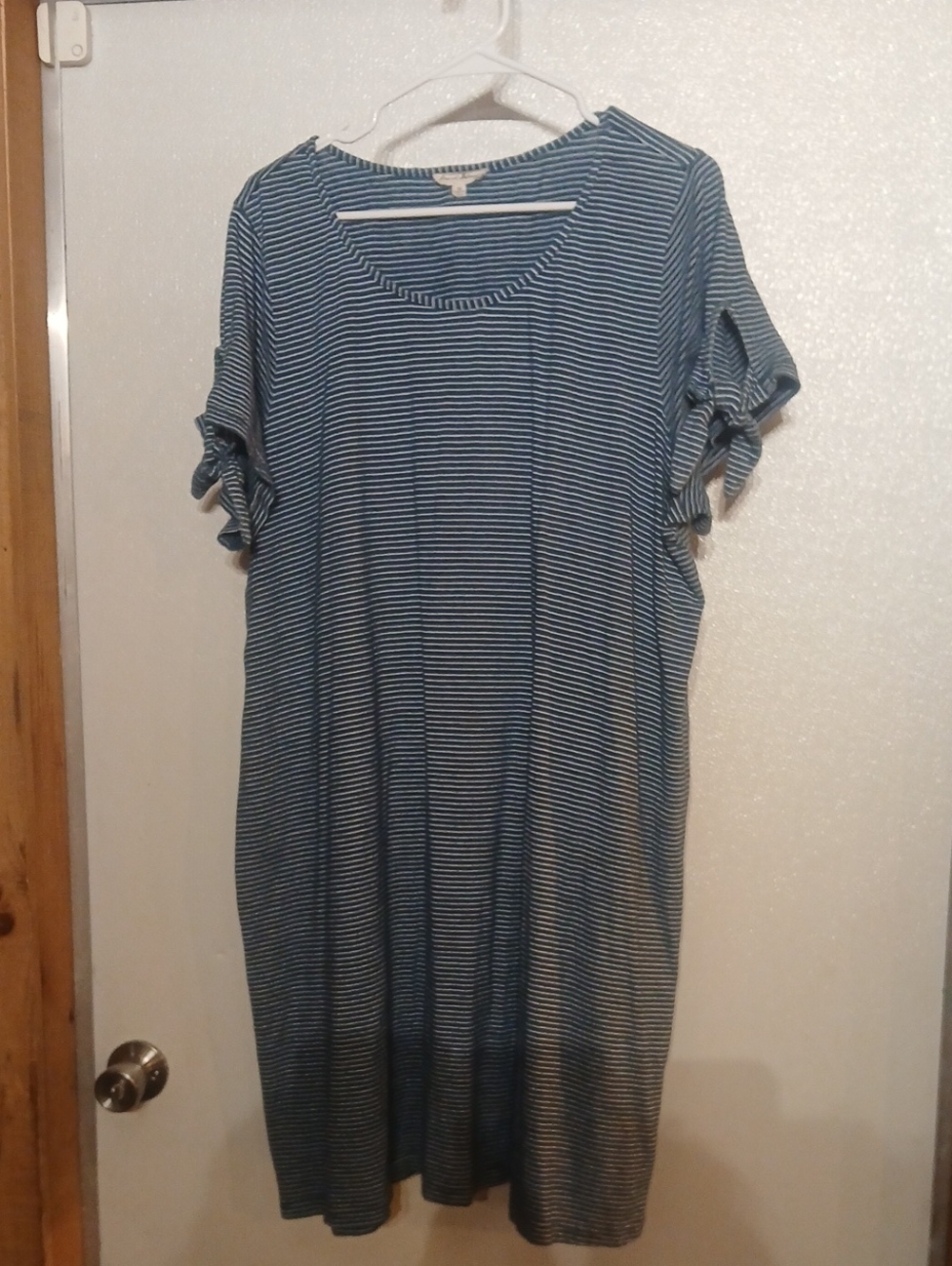 Jane and Delancey Blue & White Striped Knit Midi Dress S/S With Ties 2X